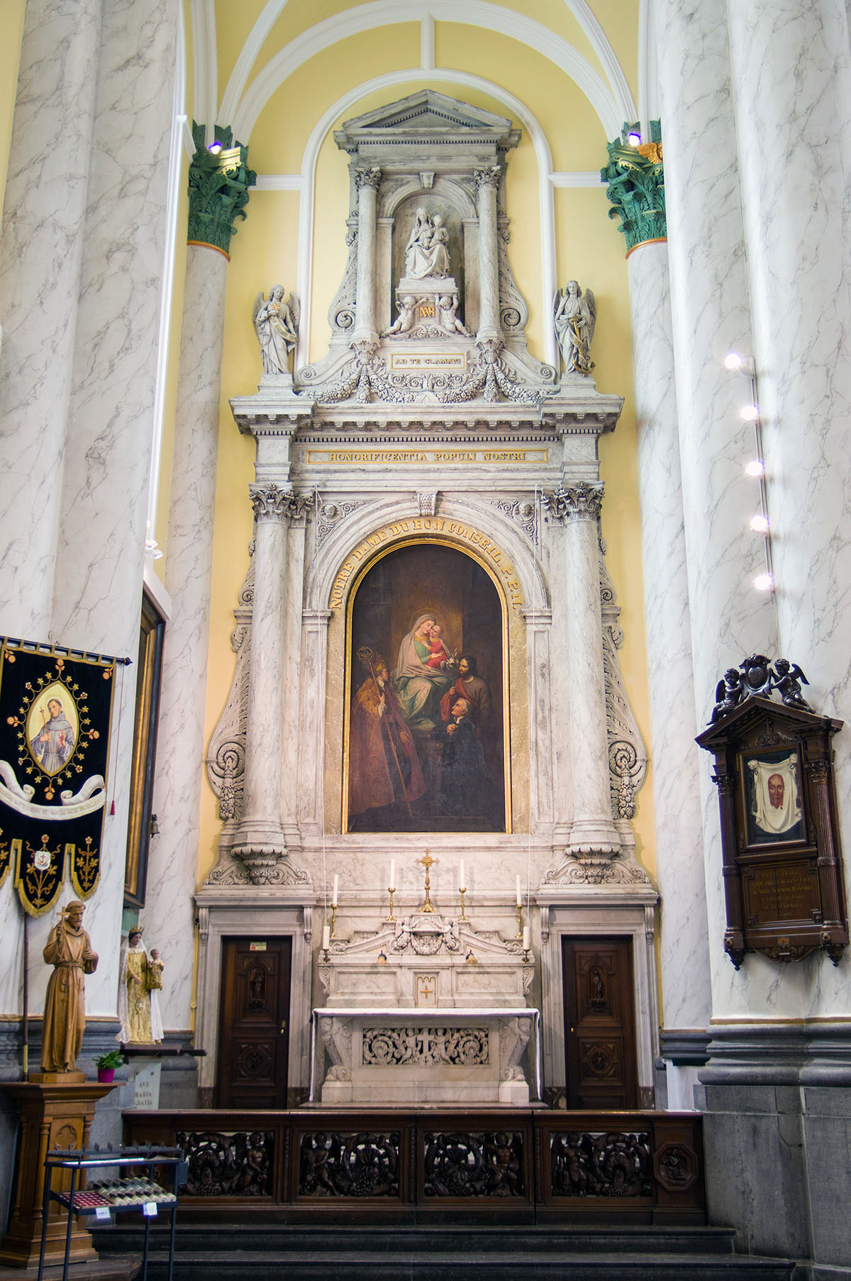 Side chapel of Our Lady of Good Counsel